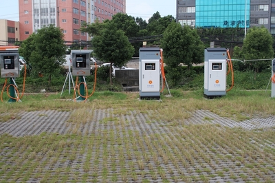 星懷天下 | 廣州白云國際汽車城迎來便捷快充樁，賦能新能源車主